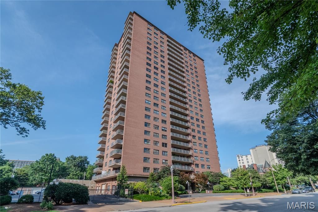 4466 W Pine Boulevard 10F, St Louis, MO 63108