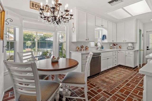 1212 Brady Ave, Modesto, CA 95350