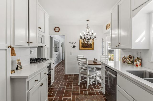 1212 Brady Ave, Modesto, CA 95350