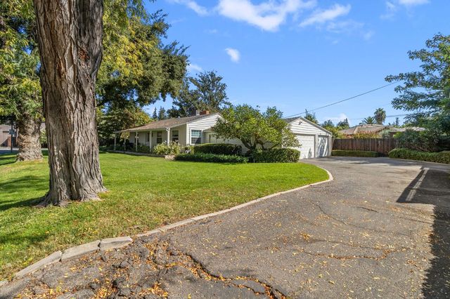 1212 Brady Ave, Modesto, CA 95350