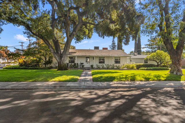 1212 Brady Ave, Modesto, CA 95350