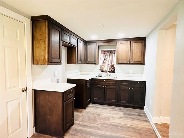 906 W Cooper Street, Edinburg, TX 78541