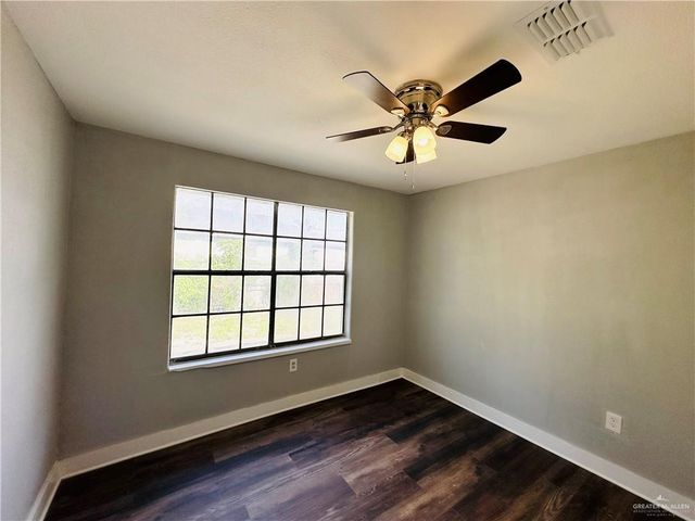 906 W Cooper Street, Edinburg, TX 78541