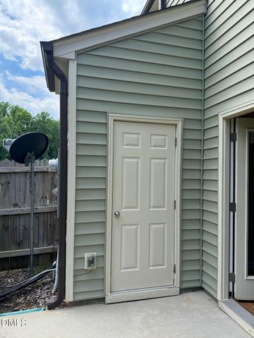 194 River Dell Townes Avenue, Clayton, NC 27527