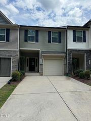 194 River Dell Townes Avenue, Clayton, NC 27527
