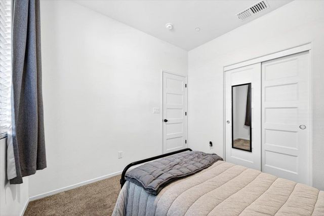 2119 N Applegate Avenue, Fresno, CA 93737