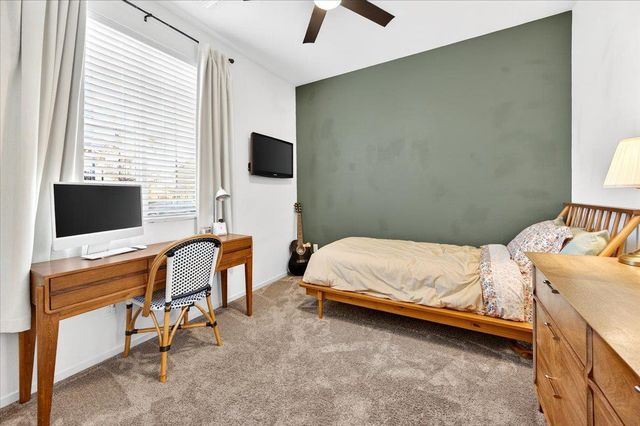 2119 N Applegate Avenue, Fresno, CA 93737