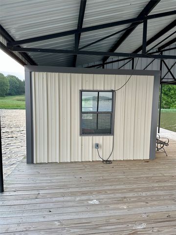 2085 S Oaks, Lone Oak, TX 75453