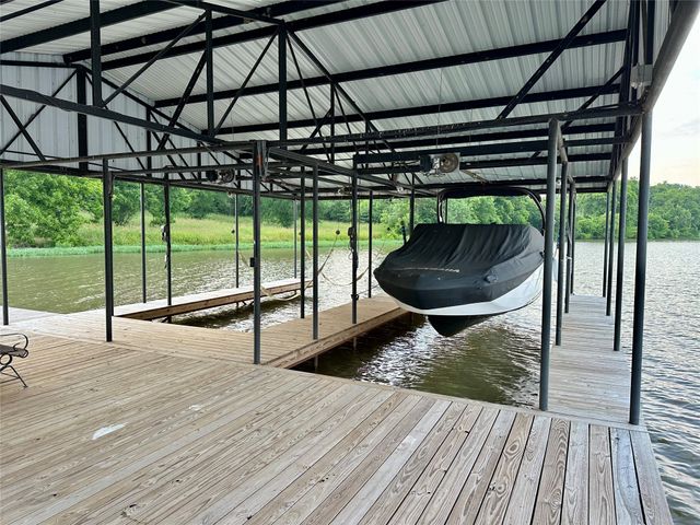 2085 S Oaks, Lone Oak, TX 75453