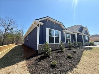 225 Oak Court, Williamson, GA 30292