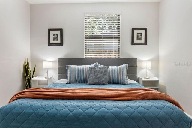 825 NW 19TH AVENUE, Gainesville, FL 32609