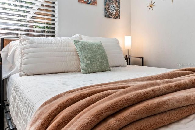 825 NW 19TH AVENUE, Gainesville, FL 32609