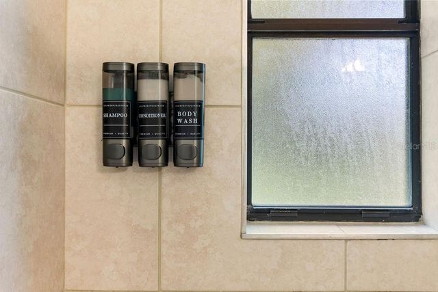 825 NW 19TH AVENUE, Gainesville, FL 32609