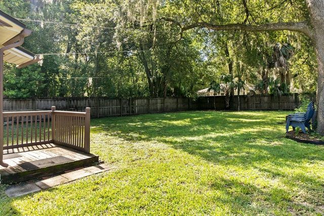 825 NW 19TH AVENUE, Gainesville, FL 32609