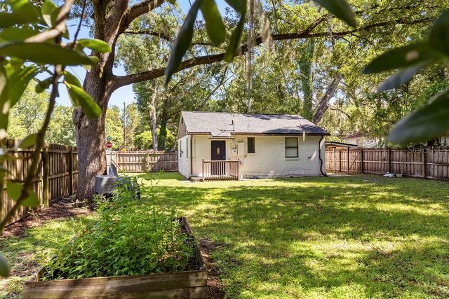 825 NW 19TH AVENUE, Gainesville, FL 32609