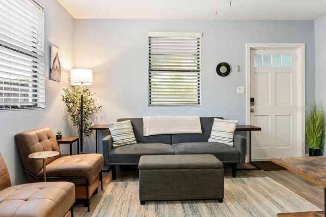 825 NW 19TH AVENUE, Gainesville, FL 32609