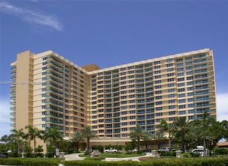 2501 S Ocean Dr PH6, Hollywood, FL 33019