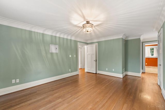 3551 Holly Ln, Cincinnati, OH 45208