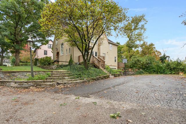 3551 Holly Ln, Cincinnati, OH 45208