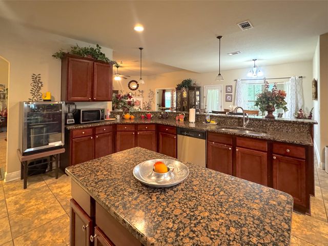 223 Paradise Palm Circle, Crestview, FL 32536