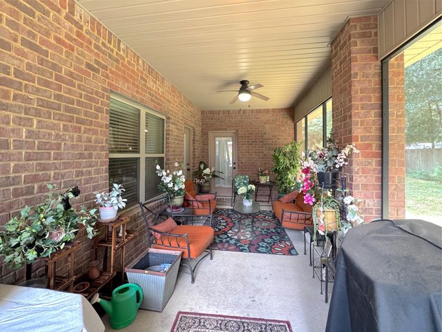 223 Paradise Palm Circle, Crestview, FL 32536