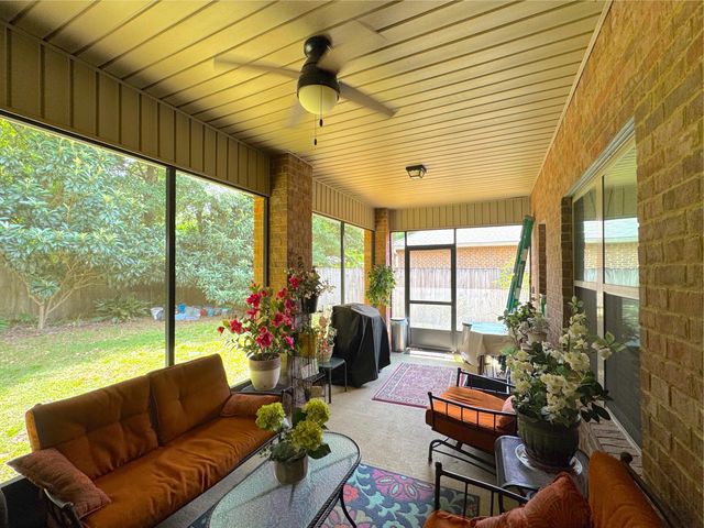 223 Paradise Palm Circle, Crestview, FL 32536