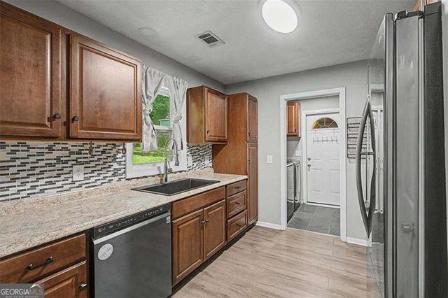 1516 Willow Gate Way, Auburn, GA 30011