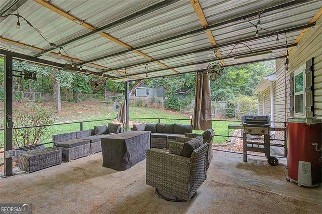 1516 Willow Gate Way, Auburn, GA 30011