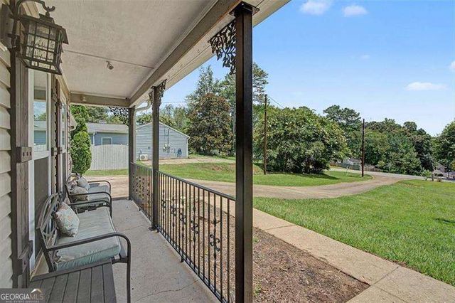1516 Willow Gate Way, Auburn, GA 30011