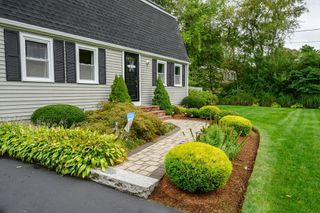 81 Center, Carver, MA 02330