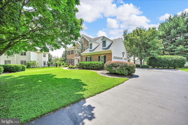 2958 HEARTHSIDE LN, Lancaster, PA 17601