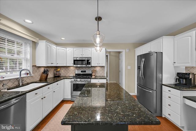 2958 HEARTHSIDE LN, Lancaster, PA 17601