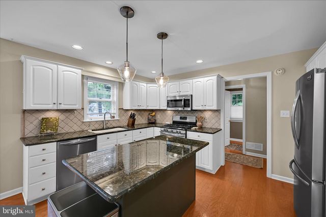 2958 HEARTHSIDE LN, Lancaster, PA 17601