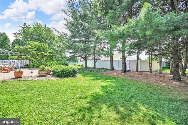 2958 HEARTHSIDE LN, Lancaster, PA 17601