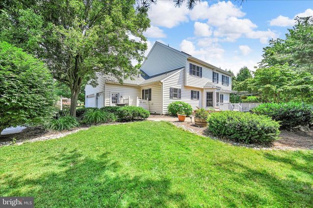 2958 HEARTHSIDE LN, Lancaster, PA 17601