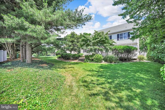 2958 HEARTHSIDE LN, Lancaster, PA 17601