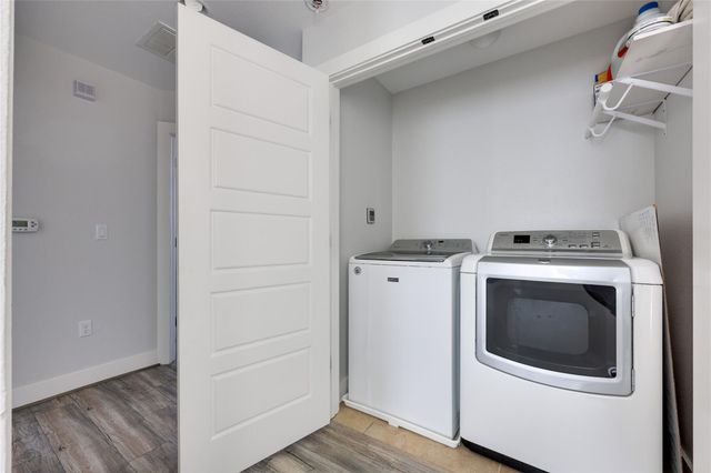 2009 Sager DR 270C, Austin, TX 78741