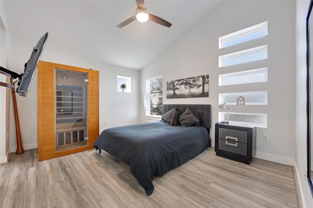 2009 Sager DR 270C, Austin, TX 78741