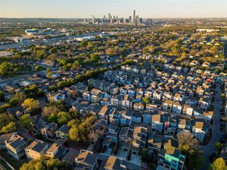 2009 Sager DR 270C, Austin, TX 78741