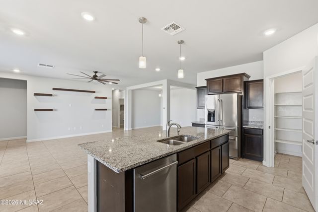 554 W Grantham Street, Vail, AZ 85641