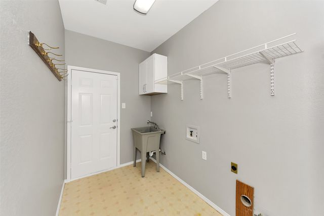 861 SUMMIT POINTE, Lewisville, TX 75077