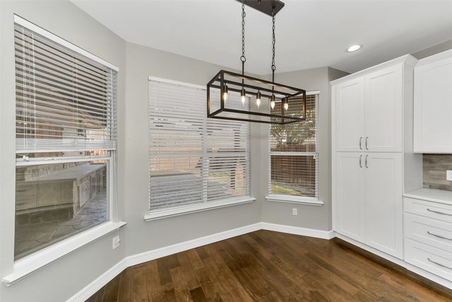 861 SUMMIT POINTE, Lewisville, TX 75077