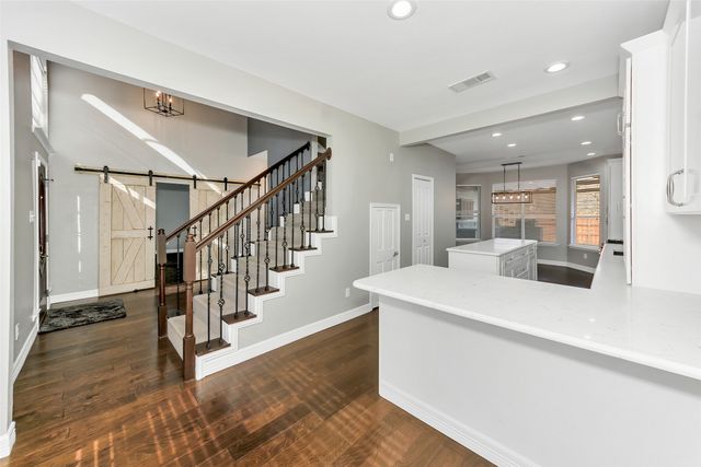 861 SUMMIT POINTE, Lewisville, TX 75077