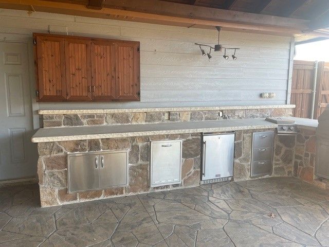 861 SUMMIT POINTE, Lewisville, TX 75077