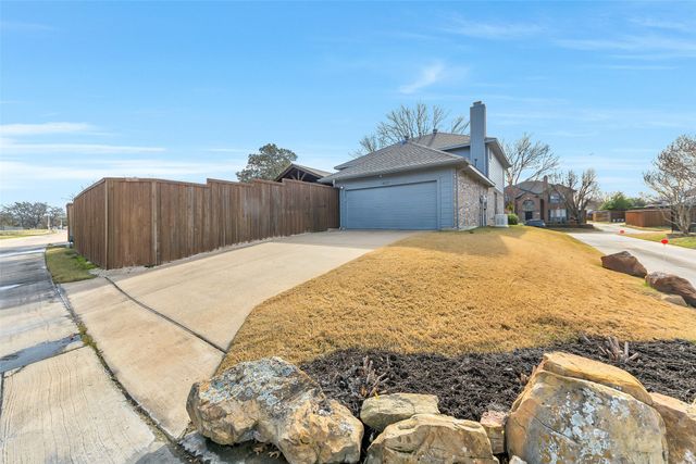 861 SUMMIT POINTE, Lewisville, TX 75077