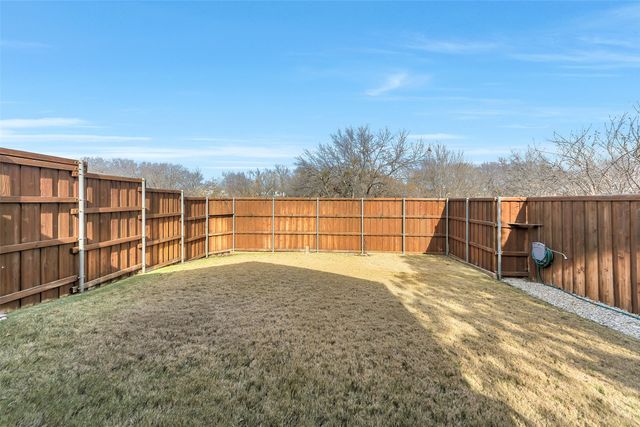 861 SUMMIT POINTE, Lewisville, TX 75077