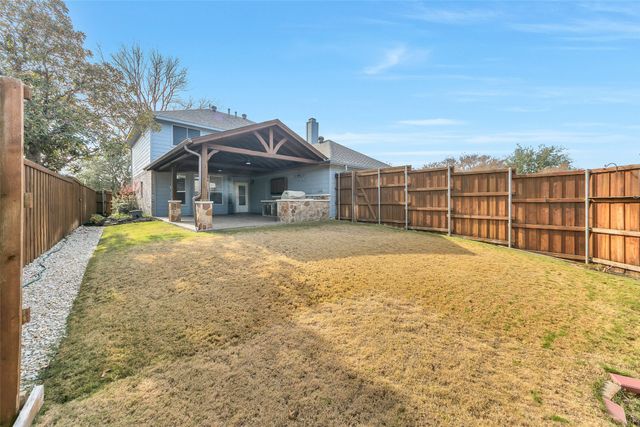 861 SUMMIT POINTE, Lewisville, TX 75077