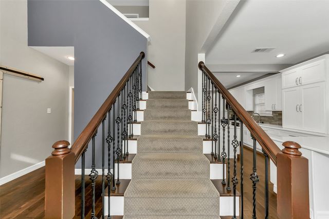 861 SUMMIT POINTE, Lewisville, TX 75077