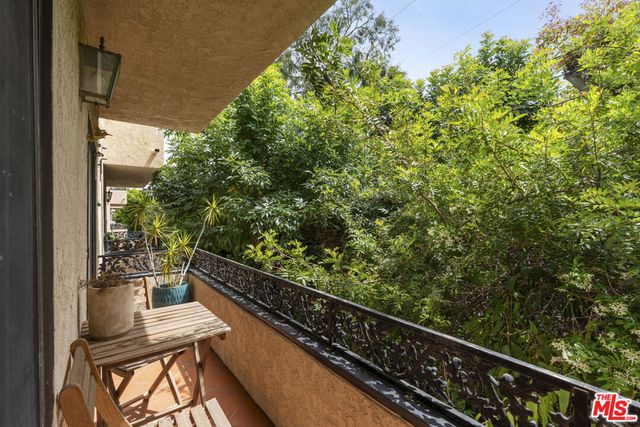 14560 Benefit Street 206, Sherman Oaks, CA 91403