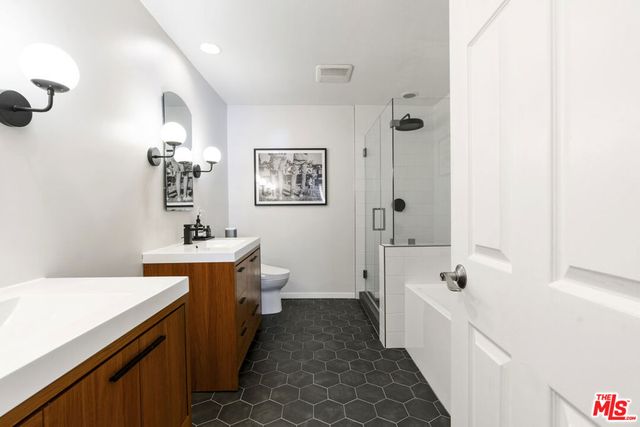 14560 Benefit Street 206, Sherman Oaks, CA 91403